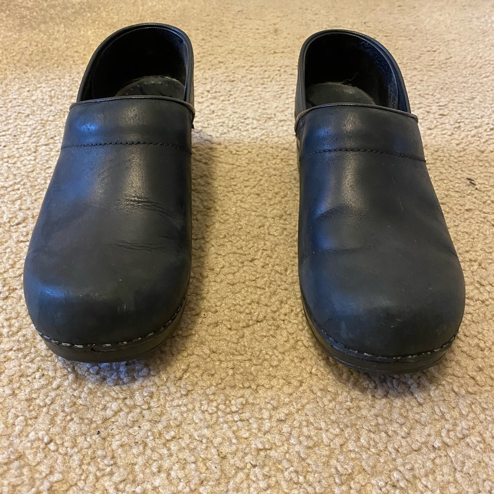 Women’s Dansko clogs